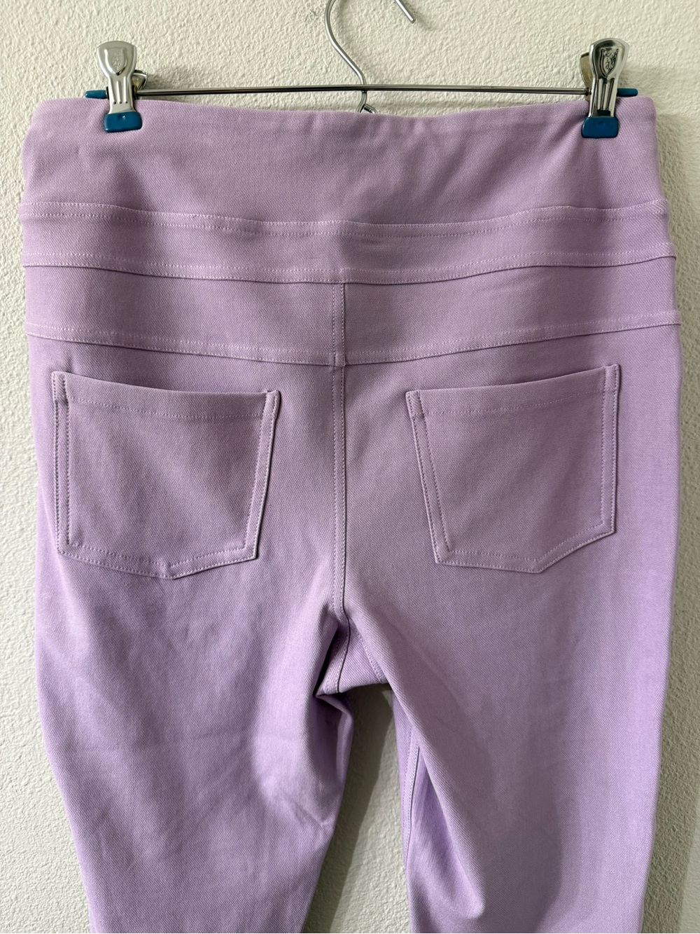 So iLL x Meagan Martin 4 Way Stretch Flex Leggings | Lavender | Size Large - Picture 5 of 5
